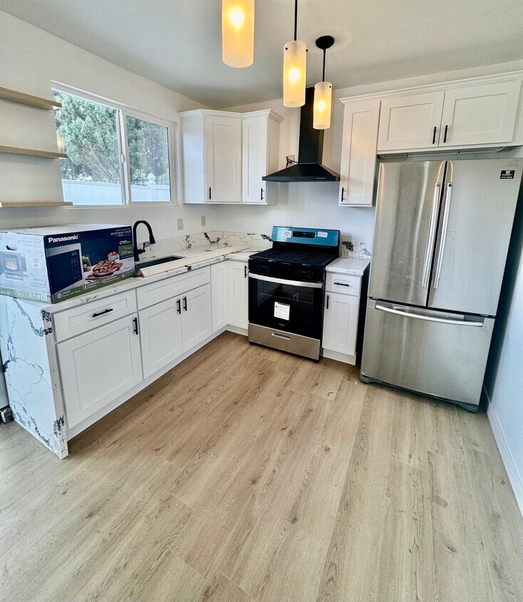 Foto principal - 13438 Barlin Ave