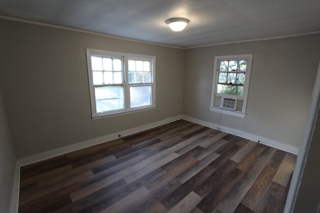 Foto del edificio - 234 1/2 Saluda St