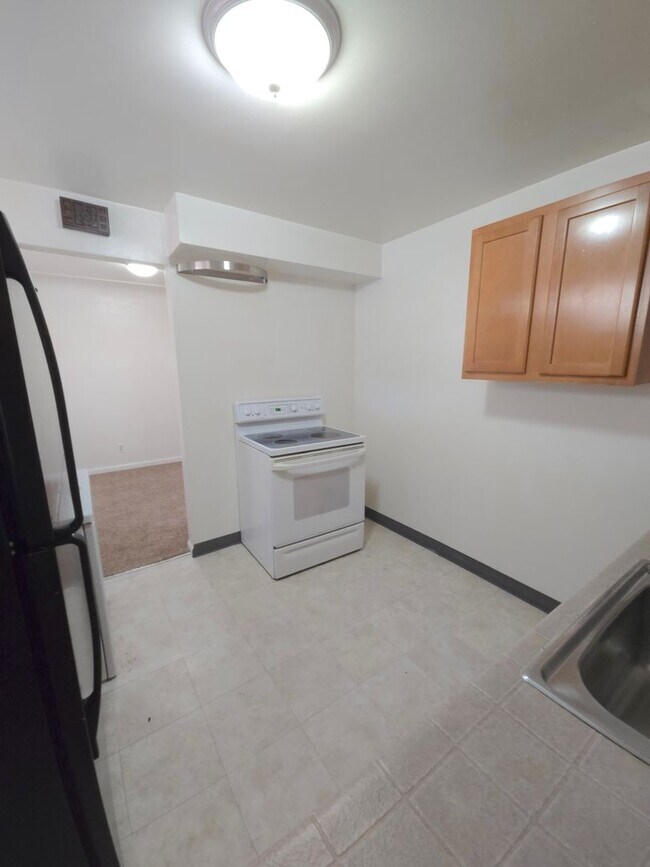 Foto del edificio - Bright Two Bedroom in University District-...