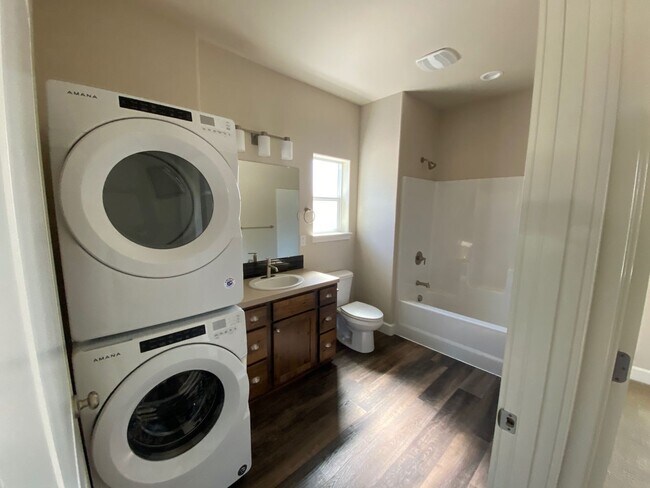 Foto del edificio - 1444 NW Canyon Dr