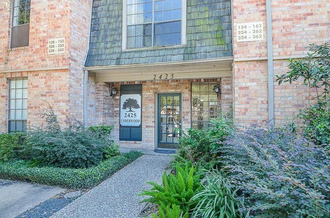 Foto del edificio - 2425 Underwood St