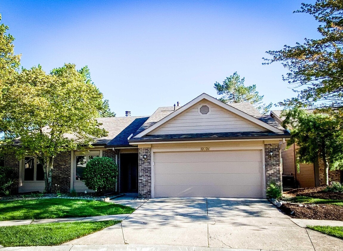10806 Sandpiper Cove, Fort Wayne, IN 46845 Condo for Rent in Fort