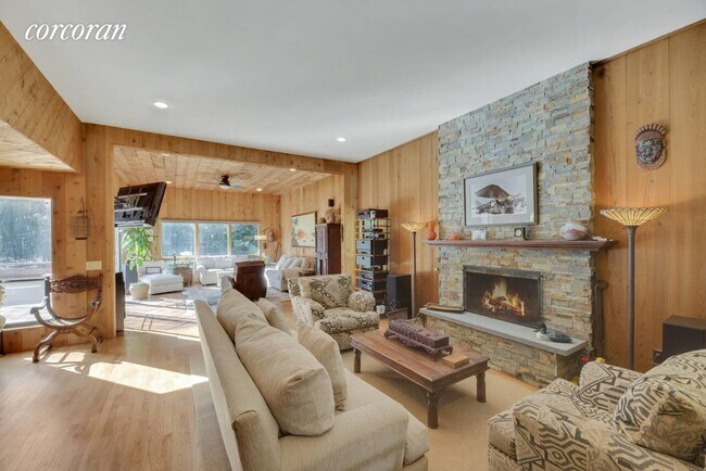 Building Photo - 1 Spread Oak Ln