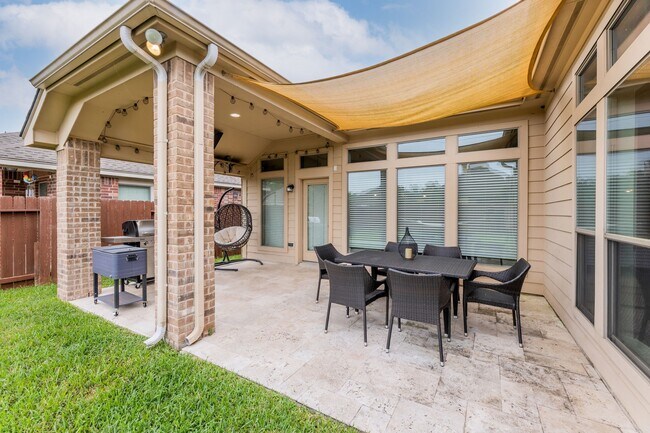 Building Photo - 10923 Starling Creek Dr