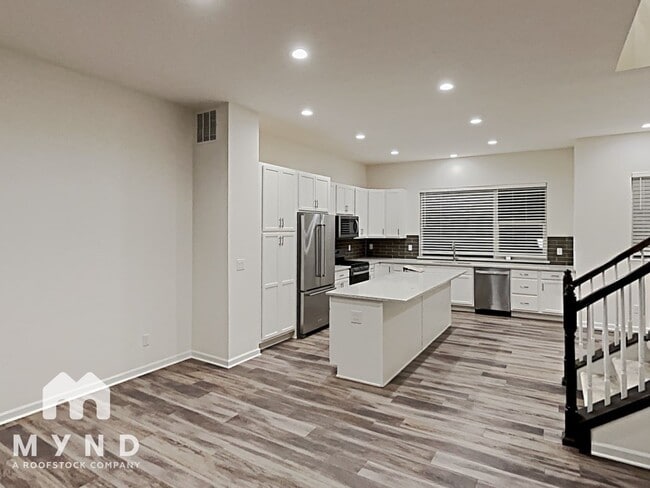 Foto del edificio - 5094 Ward Rd