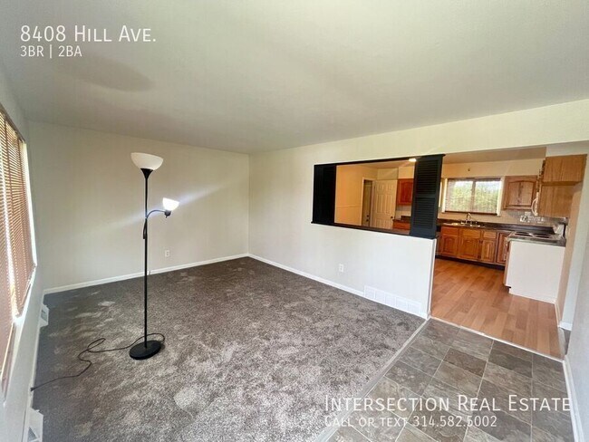 Foto del edificio - 8408 Hill Ave