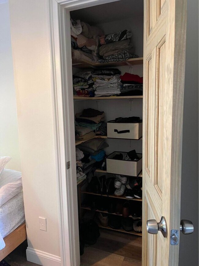 35 Edward St, Newburgh, NY 12550 Townhome Rentals in Newburgh NY