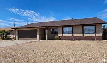 Building Photo - 9920 N 90th Ln