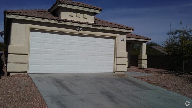 Building Photo - 502 Oak Island Dr