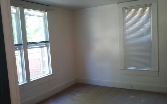 Building Photo - 614e15