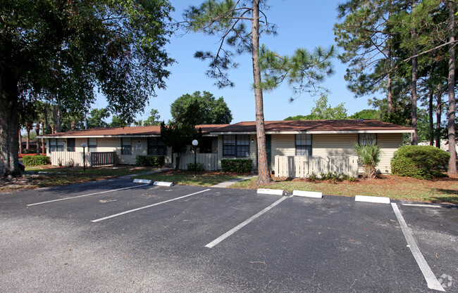 Spring Tree Village Rentals - Casselberry, FL | Apartments.com