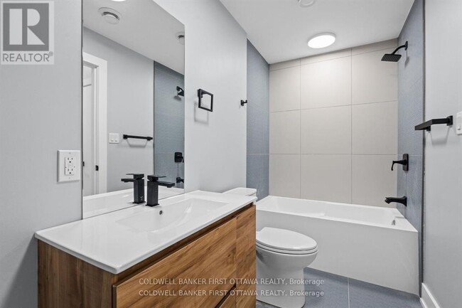 Building Photo - 886 Byron Ave