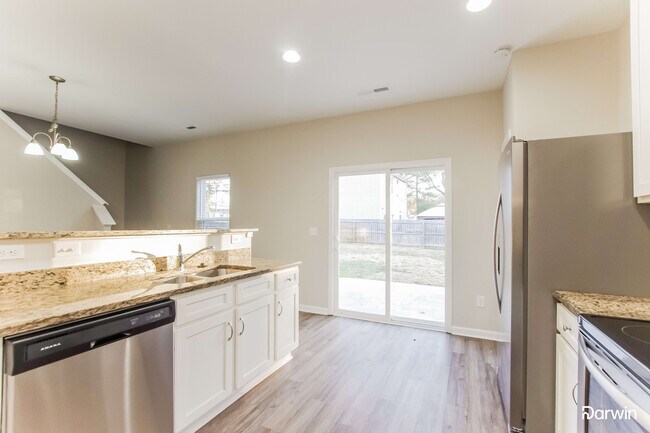 Foto del edificio - 6611 Ware Road, Charlotte, NC 28212