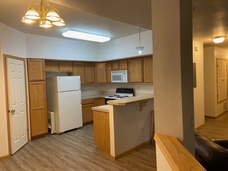 Foto principal - 3945 Landings Dr