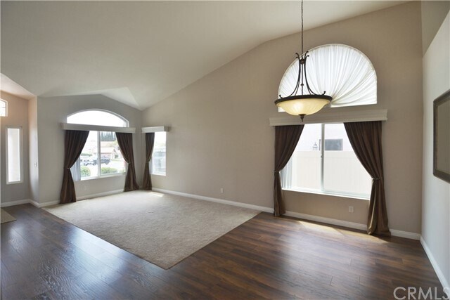 Building Photo - 34990 Hollyoak Way