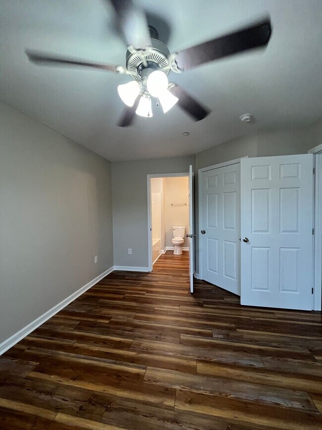 Foto del edificio - 3-bedroom, 2-bath Condo near ETSU, $1900 p...