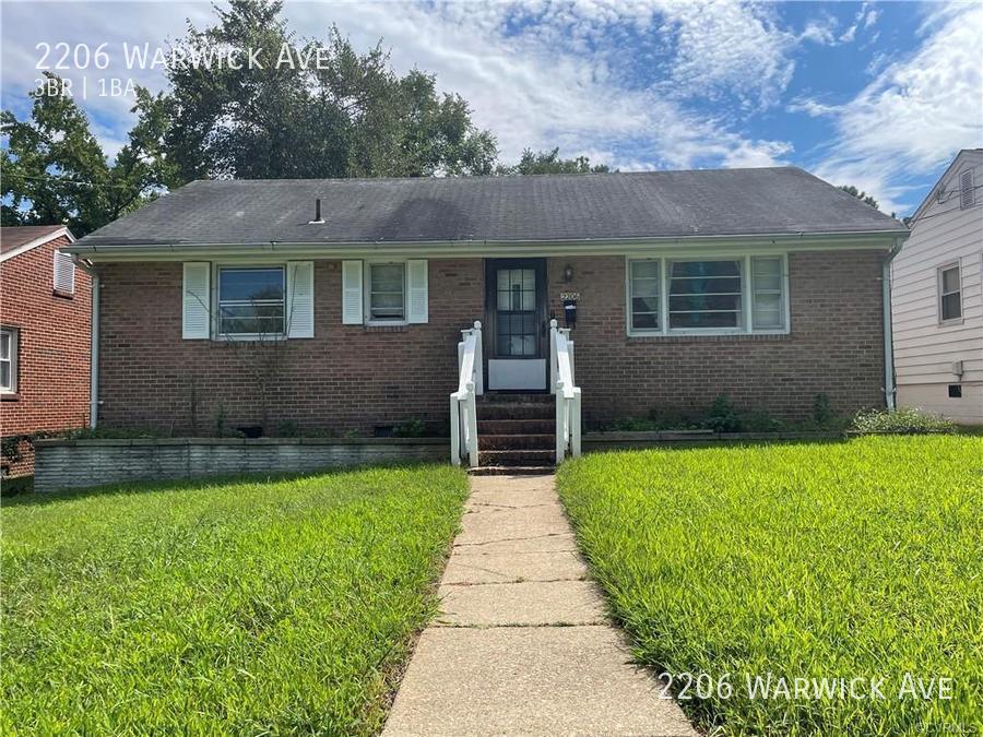 Primary Photo - 2206 Warwick Ave