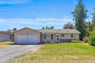 Building Photo - 4394 Country Ln NE