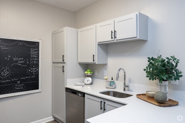 2 habitaciones, 2 baños - 117 m² - Cocina - The Columns at Pilgrim Mill