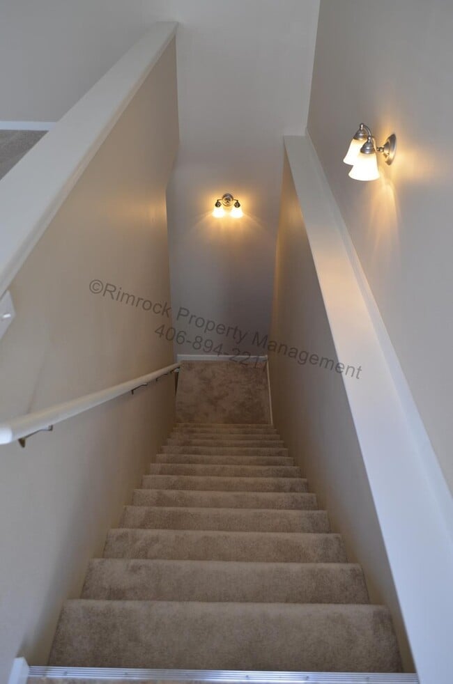 Building Photo - Heights 4 bed 2 bath home!