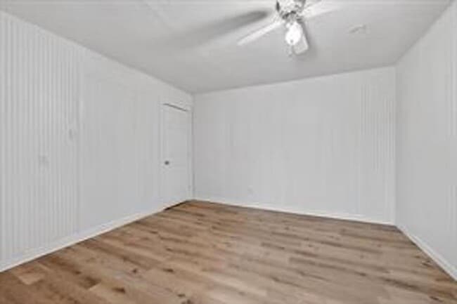 Foto del edificio - 4709 Mayfair St