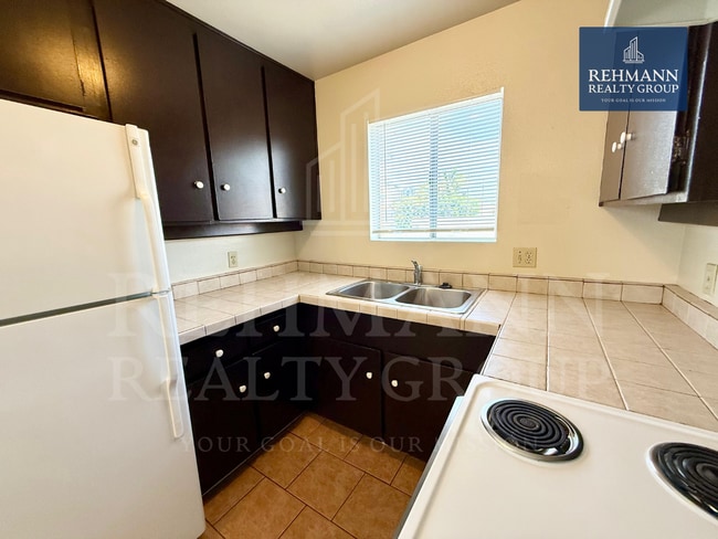 Foto del edificio - 3784 Arnold Ave