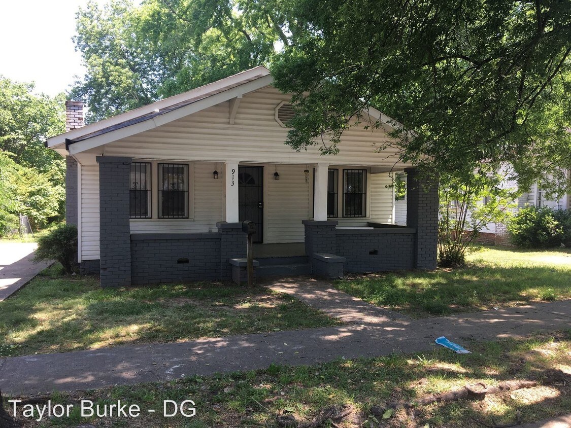 Primary Photo - 3 br, 1 bath House - 913 Jackson Blvd