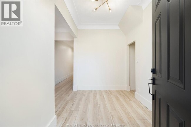 Building Photo - 785 HALL