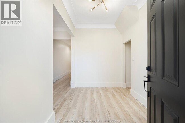 Photo du bâtiment - 785 HALL