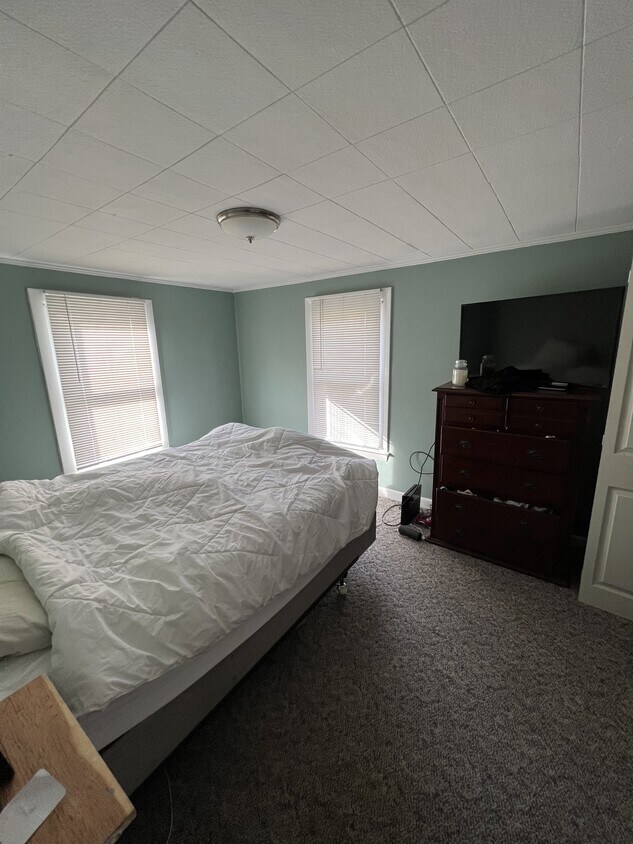 Bedroom - 67 Connors St