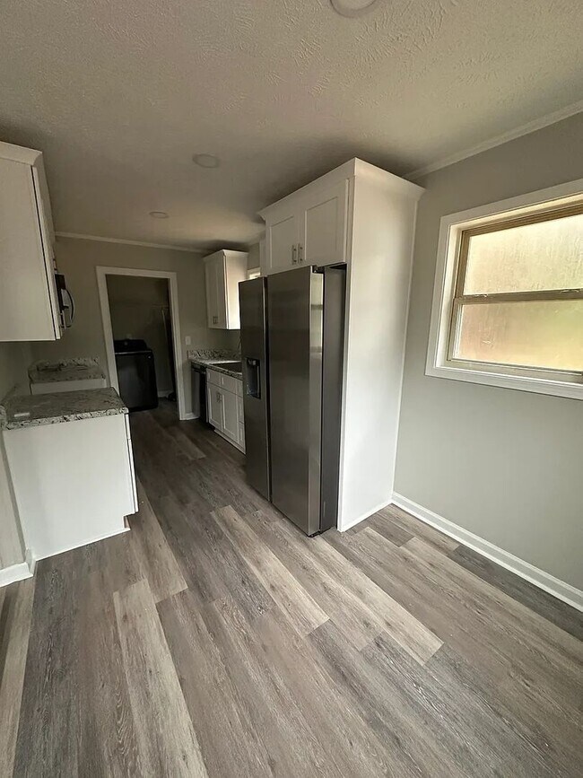 Foto del edificio - 216 Westbrook Dr