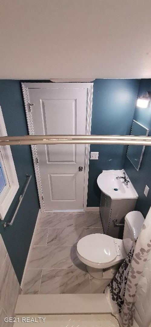 Foto del edificio - 3 br, 2 bath House - 52xx Church Rd