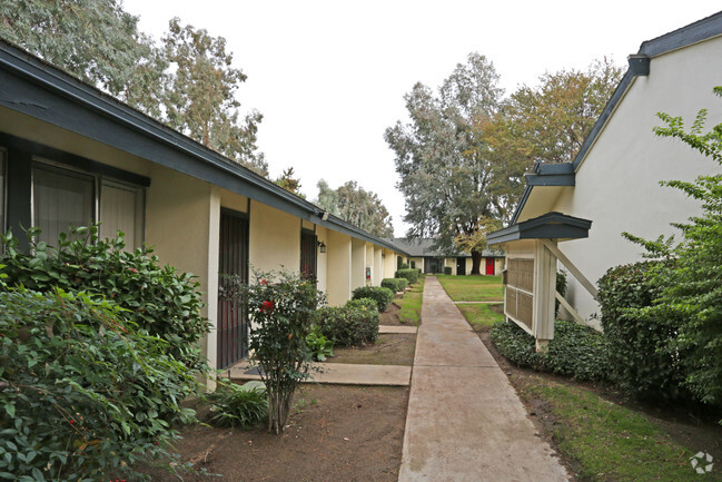 Building Photo - Aspen Meadows