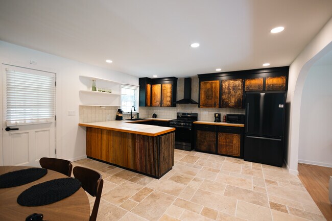 Foto del edificio - 1585 Secessionville Rd