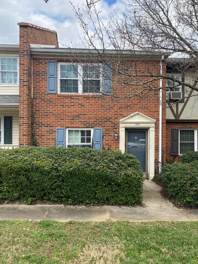 Primary Photo - 11111 Park Rd
