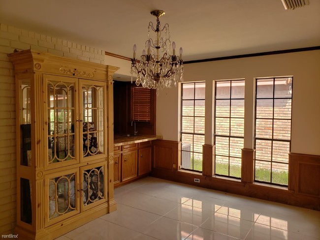 Foto del edificio - 3 br, 2 bath House - 505 Zinnia Ave