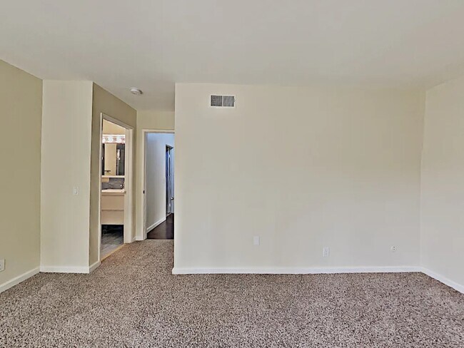 Foto del edificio - 4355 Laurelhurst Rd