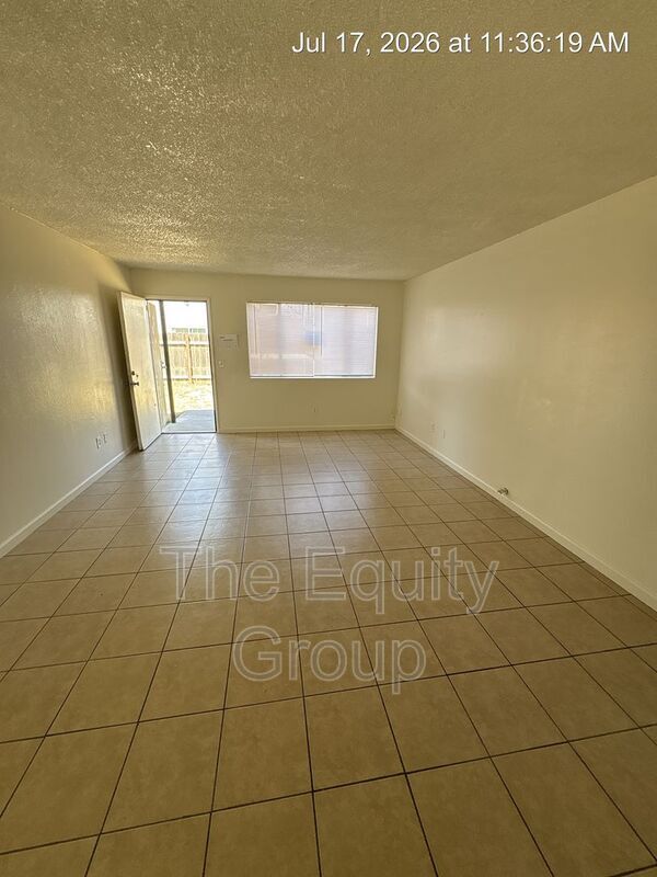 Foto del edificio - 81 E Hazelwood Dr