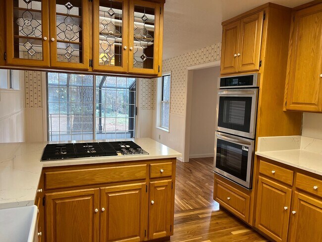 Foto del edificio - 11551 Forest View Dr