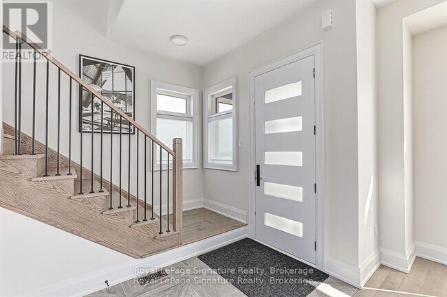 Building Photo - 114 Clement Ln