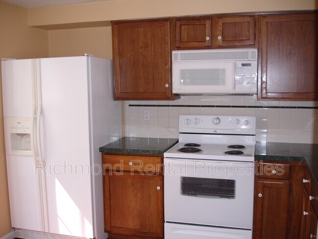 Foto del edificio - 7738 Pomeroy Ct