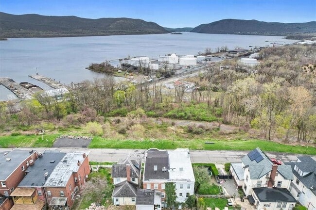 Building Photo - 33 Bay View Terrace