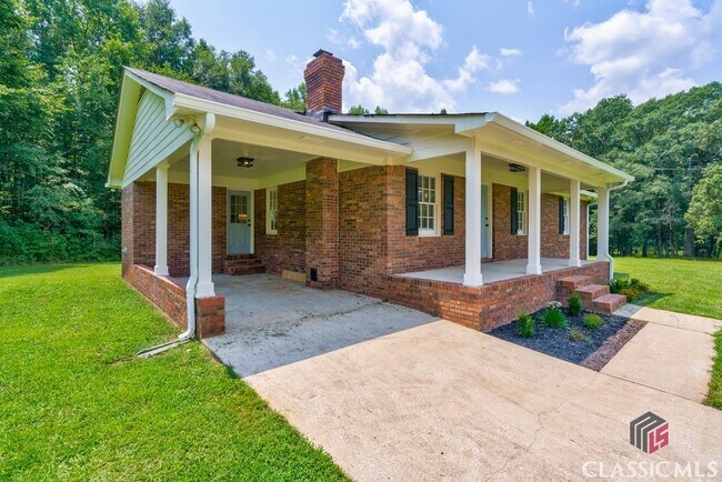 Building Photo - 1551 Hebron Church Rd