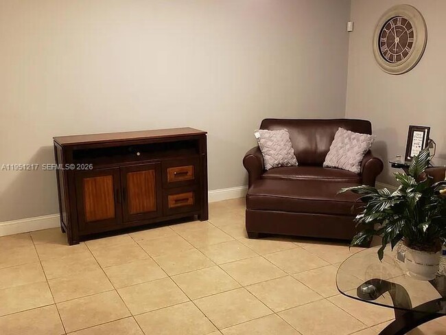 Foto del edificio - 1100 Salzedo St