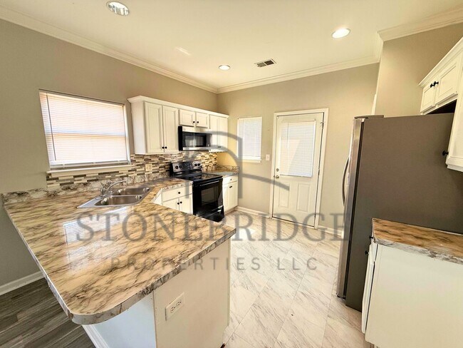Foto del edificio - 2 bed, 2 bath townhome in Calera