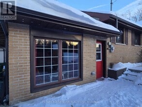 Building Photo - 371 Percy Boom Rd