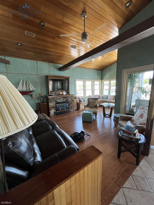 Building Photo - 3 br, 2 bath House - 51A Rocky Neck Ave