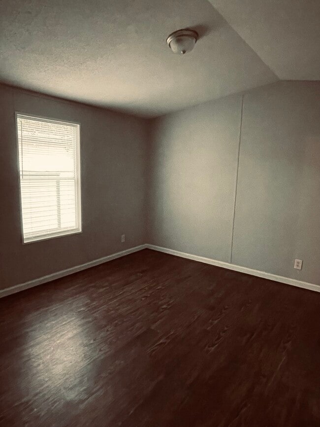 Building Photo - Three bedroom/Two Bath Home