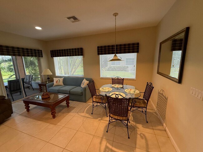 Foto del edificio - 8348 Mulligan Cir