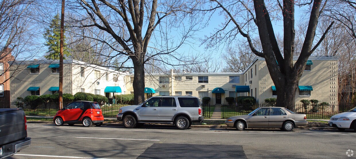 Foto principal - 3206-3212 Ellwood Ave